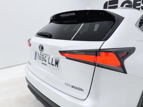 LEXUS NX 300H PREMIUM 2WD 2020 de segunda mano