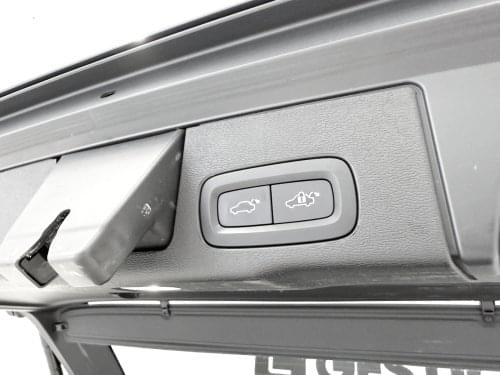 Comprar VOLVO XC60 2.0 T6 AWD RECHARGE R-DESIG 355CV 2022 de segunda mano VOLVO XC60 2.0 T6 AWD RECHARGE R-DESIG 355CV 2022 de segunda mano