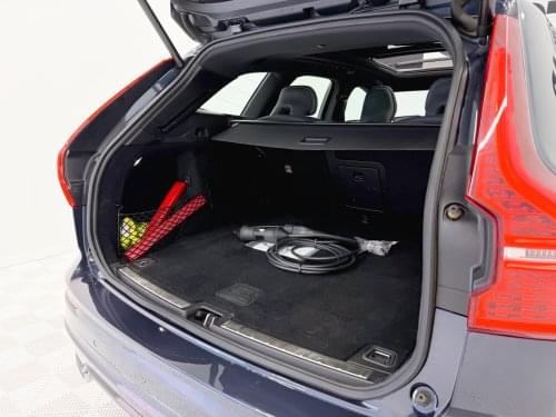 Comprar VOLVO XC60 2.0 T6 AWD RECHARGE R-DESIG 355CV 2022 de segunda mano VOLVO XC60 2.0 T6 AWD RECHARGE R-DESIG 355CV 2022 de segunda mano