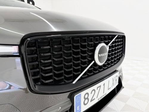Comprar VOLVO XC60 2.0 T6 AWD RECHARGE R DESIGN 355 CV 2022 de segunda mano VOLVO XC60 2.0 T6 AWD RECHARGE R DESIGN 355 CV 2022 de segunda mano