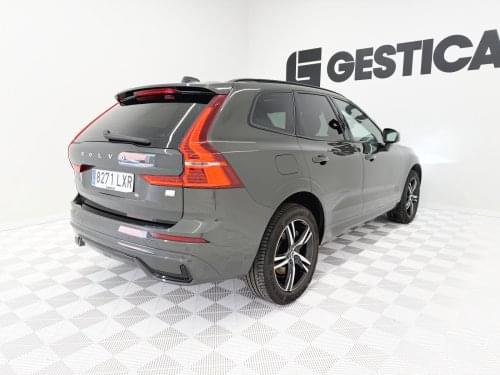 Comprar VOLVO XC60 2.0 T6 AWD RECHARGE R DESIGN 355 CV 2022 de segunda mano VOLVO XC60 2.0 T6 AWD RECHARGE R DESIGN 355 CV 2022 de segunda mano