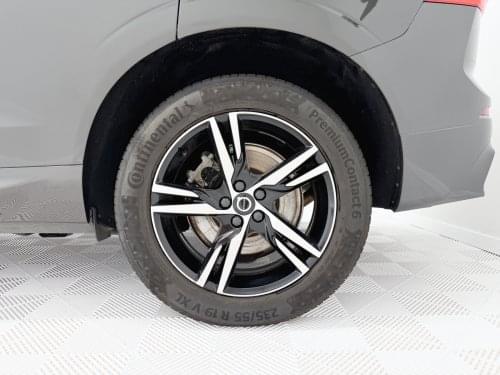 Comprar VOLVO XC60 2.0 T6 AWD RECHARGE R DESIGN 355 CV 2022 de segunda mano VOLVO XC60 2.0 T6 AWD RECHARGE R DESIGN 355 CV 2022 de segunda mano