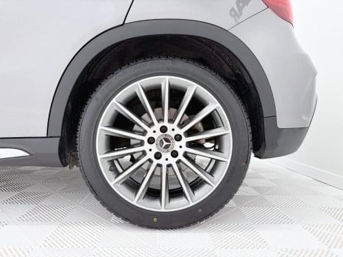 MERCEDES CLASE GLA GLA 180 136CV 2020 de segunda mano