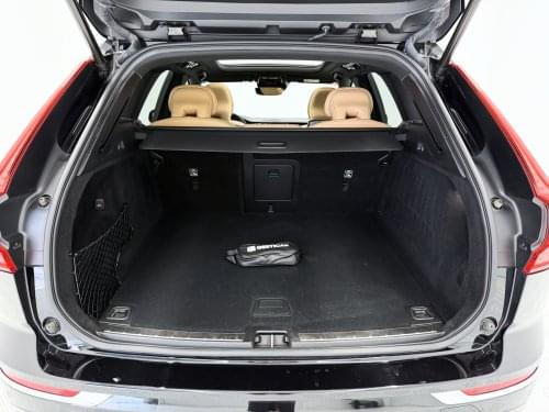 Comprar VOLVO XC60 2.0 T4 INSCRIPTION 2019 de segunda mano VOLVO XC60 2.0 T4 INSCRIPTION 2019 de segunda mano