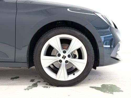 Comprar SEAT LEÓN FR 1.5 TSI 150CV 2024 de segunda mano SEAT LEÓN FR 1.5 TSI 150CV 2024 de segunda mano