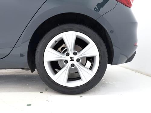 Comprar SEAT LEÓN FR 1.5 TSI 150CV 2024 de segunda mano SEAT LEÓN FR 1.5 TSI 150CV 2024 de segunda mano
