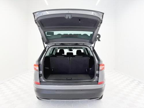 SKODA KODIAQ AMBITION 2.0 TDI E6D 150CV 2023 de segunda mano
