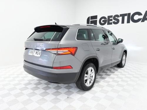 SKODA KODIAQ AMBITION 2.0 TDI E6D 150CV 2023 de segunda mano