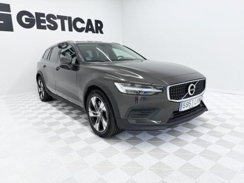 VOLVO V60 CROSS COUNTRY 2.0 B5 G AWD PRO AUTO 250CV 2022 de segunda mano