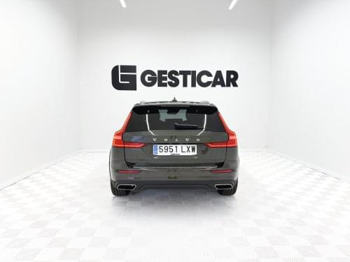 VOLVO V60 CROSS COUNTRY 2.0 B5 G AWD PRO AUTO 250CV 2022 de segunda mano