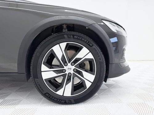 VOLVO V60 CROSS COUNTRY 2.0 B5 G AWD PRO AUTO 250CV 2022 de segunda mano