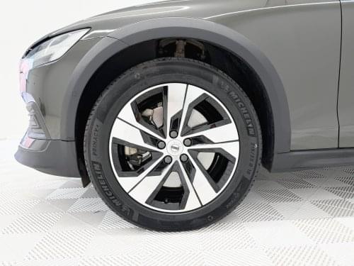 VOLVO V60 CROSS COUNTRY 2.0 B5 G AWD PRO AUTO 250CV 2022 de segunda mano