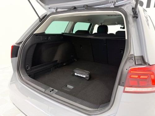 VOLKSWAGEN PASSAT VARIANT EXECUTIVE 2.0 TDI  DSG 150CV 2022 de segunda mano