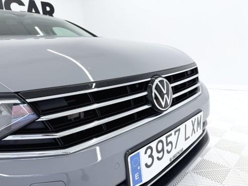 VOLKSWAGEN PASSAT VARIANT EXECUTIVE 2.0 TDI  DSG 150CV 2022 de segunda mano