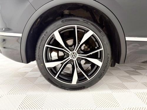 VOLKSWAGEN TIGUAN R-Line 1.5 TSI 110 kW (150 CV) DSG 2022 de segunda mano