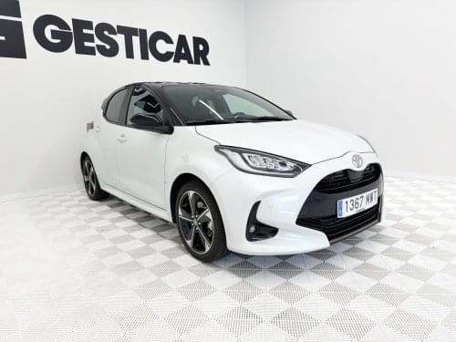 TOYOTA YARIS 1.5 120H STYLE 2024 de segunda mano