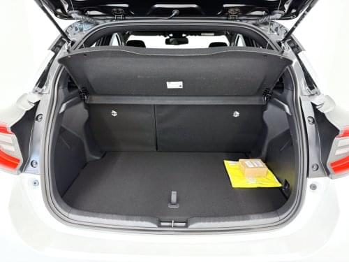 TOYOTA YARIS 1.5 120H STYLE 2024 de segunda mano