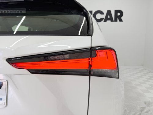 LEXUS NX 300h Business Navigation 2WD 145 kW (197 CV) 2019 de segunda mano