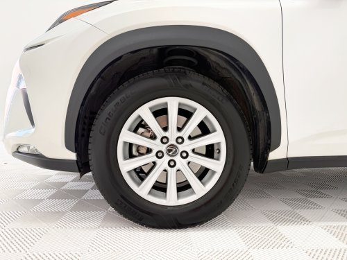 LEXUS NX 300h Business Navigation 2WD 145 kW (197 CV) 2019 de segunda mano