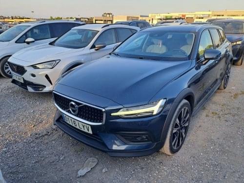 Comprar VOLVO V60 CROSS COUNTRY 2.0 B4 AWD 197CV 2022 de segunda mano VOLVO V60 CROSS COUNTRY 2.0 B4 AWD 197CV 2022 de segunda mano