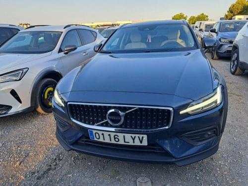 Comprar VOLVO V60 CROSS COUNTRY 2.0 B4 AWD 197CV 2022 de segunda mano VOLVO V60 CROSS COUNTRY 2.0 B4 AWD 197CV 2022 de segunda mano