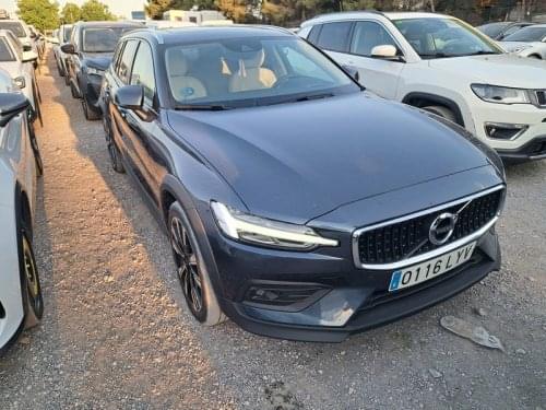 Comprar VOLVO V60 CROSS COUNTRY 2.0 B4 AWD 197CV 2022 de segunda mano VOLVO V60 CROSS COUNTRY 2.0 B4 AWD 197CV 2022 de segunda mano