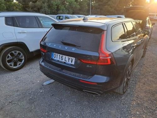 Comprar VOLVO V60 CROSS COUNTRY 2.0 B4 AWD 197CV 2022 de segunda mano VOLVO V60 CROSS COUNTRY 2.0 B4 AWD 197CV 2022 de segunda mano