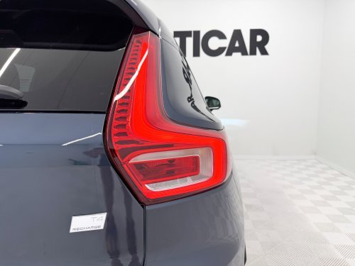 VOLVO XC40 T4 Twin Recharge Inscription Auto 155 kW (211 CV) 2021 de segunda mano