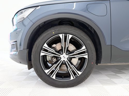 VOLVO XC40 T4 Twin Recharge Inscription Auto 155 kW (211 CV) 2021 de segunda mano