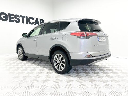 TOYOTA RAV4 2.5l hybrid Advance 2WD 145 kW (197 CV) 2017 de segunda mano