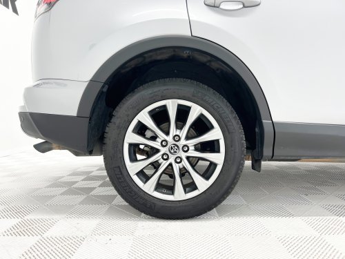 TOYOTA RAV4 2.5l hybrid Advance 2WD 145 kW (197 CV) 2017 de segunda mano