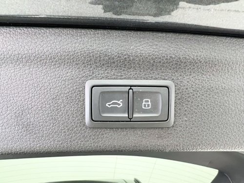 AUDI Q3 Black line 40 TDI quattro 147 kW (200 CV) S tronic 2022 de segunda mano