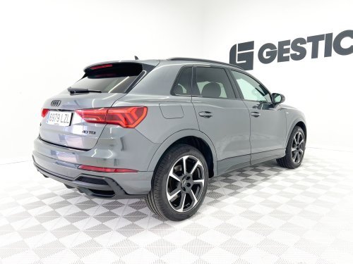 AUDI Q3 Black line 40 TDI quattro 147 kW (200 CV) S tronic 2022 de segunda mano