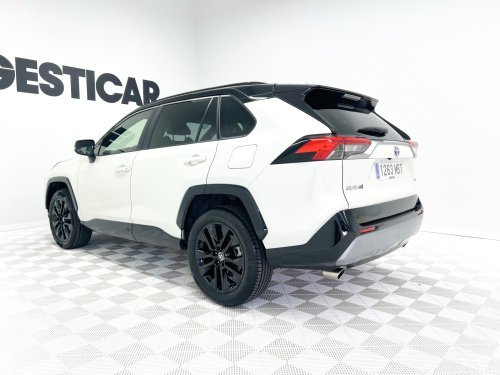 TOYOTA RAV4 2.5l hybrid Style 160 kW (218 CV) 2022 de segunda mano