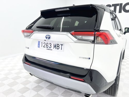 TOYOTA RAV4 2.5l hybrid Style 160 kW (218 CV) 2022 de segunda mano