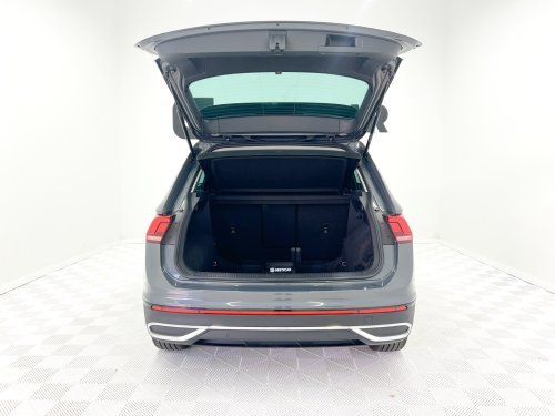 Comprar VOLKSWAGEN TIGUAN Urban Sport 1.5 TSI 110 kW (150 CV) 2022 de segunda mano VOLKSWAGEN TIGUAN Urban Sport 1.5 TSI 110 kW (150 CV) 2022 de segunda mano
