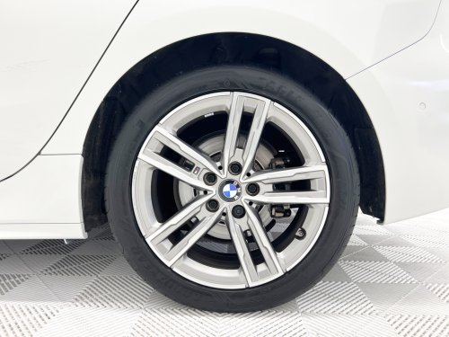 Comprar BMW SERIE 1 118i 100 kW (136 CV) 2022 de segunda mano BMW SERIE 1 118i 100 kW (136 CV) 2022 de segunda mano