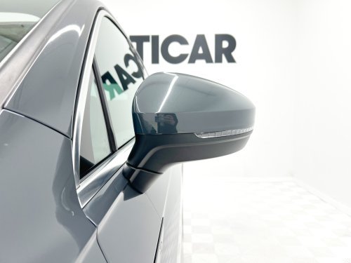 Comprar VOLKSWAGEN TIGUAN R-Line 2.0 TDI 110 kW (150 CV) DSG 2022 de segunda mano VOLKSWAGEN TIGUAN R-Line 2.0 TDI 110 kW (150 CV) DSG 2022 de segunda mano