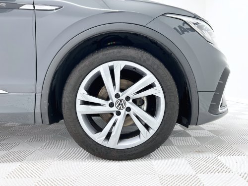 Comprar VOLKSWAGEN TIGUAN R-Line 2.0 TDI 110 kW (150 CV) DSG 2022 de segunda mano VOLKSWAGEN TIGUAN R-Line 2.0 TDI 110 kW (150 CV) DSG 2022 de segunda mano