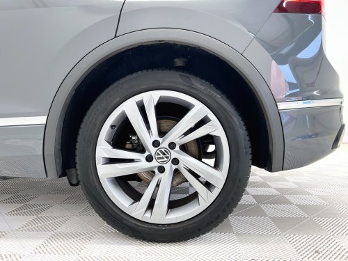 Comprar VOLKSWAGEN TIGUAN R-Line 2.0 TDI 110 kW (150 CV) DSG 2022 de segunda mano VOLKSWAGEN TIGUAN R-Line 2.0 TDI 110 kW (150 CV) DSG 2022 de segunda mano