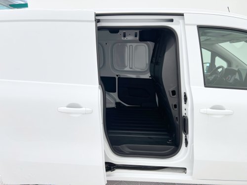Comprar MERCEDES CITAN Furgon 110 CDI Base Largo 70 kW (95 CV) 2025 de segunda mano MERCEDES CITAN Furgon 110 CDI Base Largo 70 kW (95 CV) 2025 de segunda mano