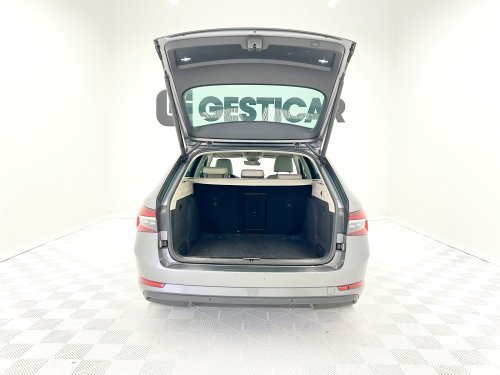 SKODA SUPERB 2.0 TDI Style 4x4 DSG 147 kW (200 CV) 2022 de segunda mano