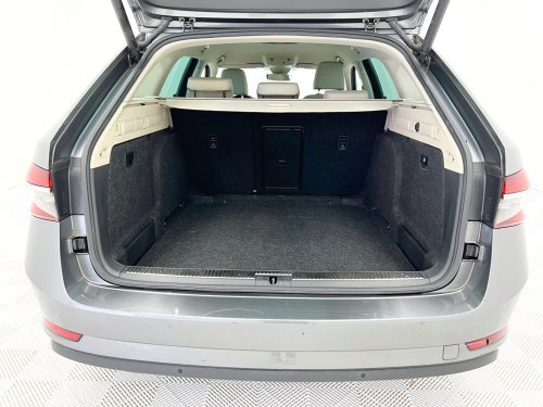 SKODA SUPERB 2.0 TDI Style 4x4 DSG 147 kW (200 CV) 2022 de segunda mano