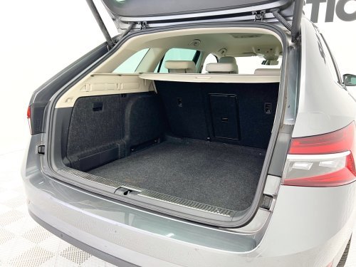 SKODA SUPERB 2.0 TDI Style 4x4 DSG 147 kW (200 CV) 2022 de segunda mano