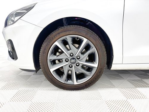 HYUNDAI I30 1.5 DPI KLASS SLX 2024 de segunda mano