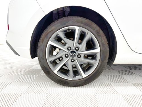 HYUNDAI I30 1.5 DPI KLASS SLX 2024 de segunda mano
