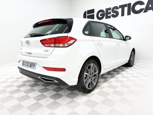 HYUNDAI I30 1.5 DPI KLASS SLX 2024 de segunda mano