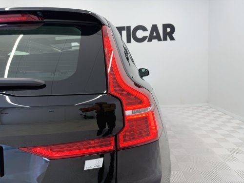 Comprar VOLVO XC60 T6 Recharge Plus Dark AWD Auto 257 kW (350 CV) 2022 de segunda mano VOLVO XC60 T6 Recharge Plus Dark AWD Auto 257 kW (350 CV) 2022 de segunda mano
