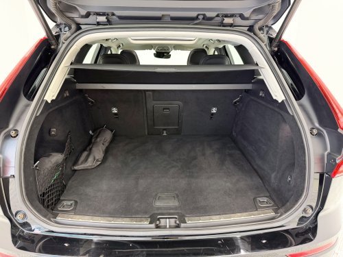 Comprar VOLVO XC60 T6 Recharge Plus Dark AWD Auto 257 kW (350 CV) 2022 de segunda mano VOLVO XC60 T6 Recharge Plus Dark AWD Auto 257 kW (350 CV) 2022 de segunda mano