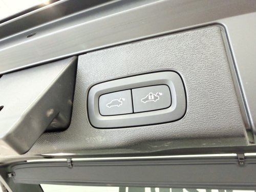 Comprar VOLVO XC60 T6 Recharge Plus Dark AWD Auto 257 kW (350 CV) 2022 de segunda mano VOLVO XC60 T6 Recharge Plus Dark AWD Auto 257 kW (350 CV) 2022 de segunda mano